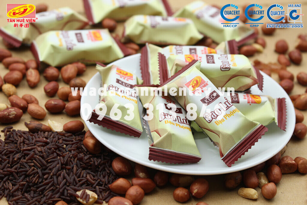 Kẹo gạo lứt đậu phộng đặc sản Sóc Trăng